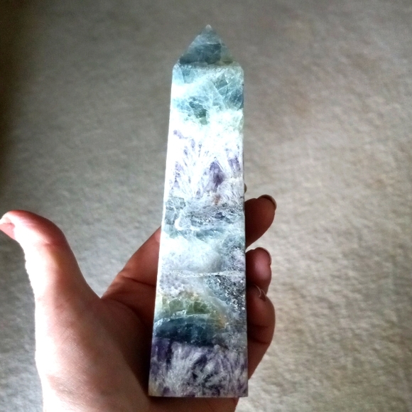 Beautiful Feather Fluorite with Rainbows Crystal Tower. - Picture 6 of 13